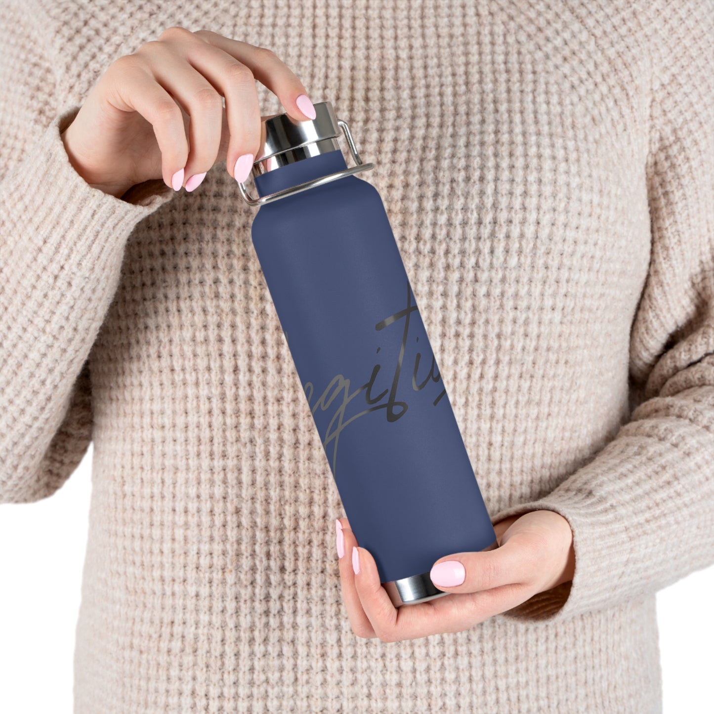Legiticus Copper Vacuum Insulated Bottle, 22oz